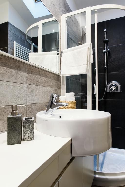 Апартаменты Lora Luxury House Комо Экстерьер фото